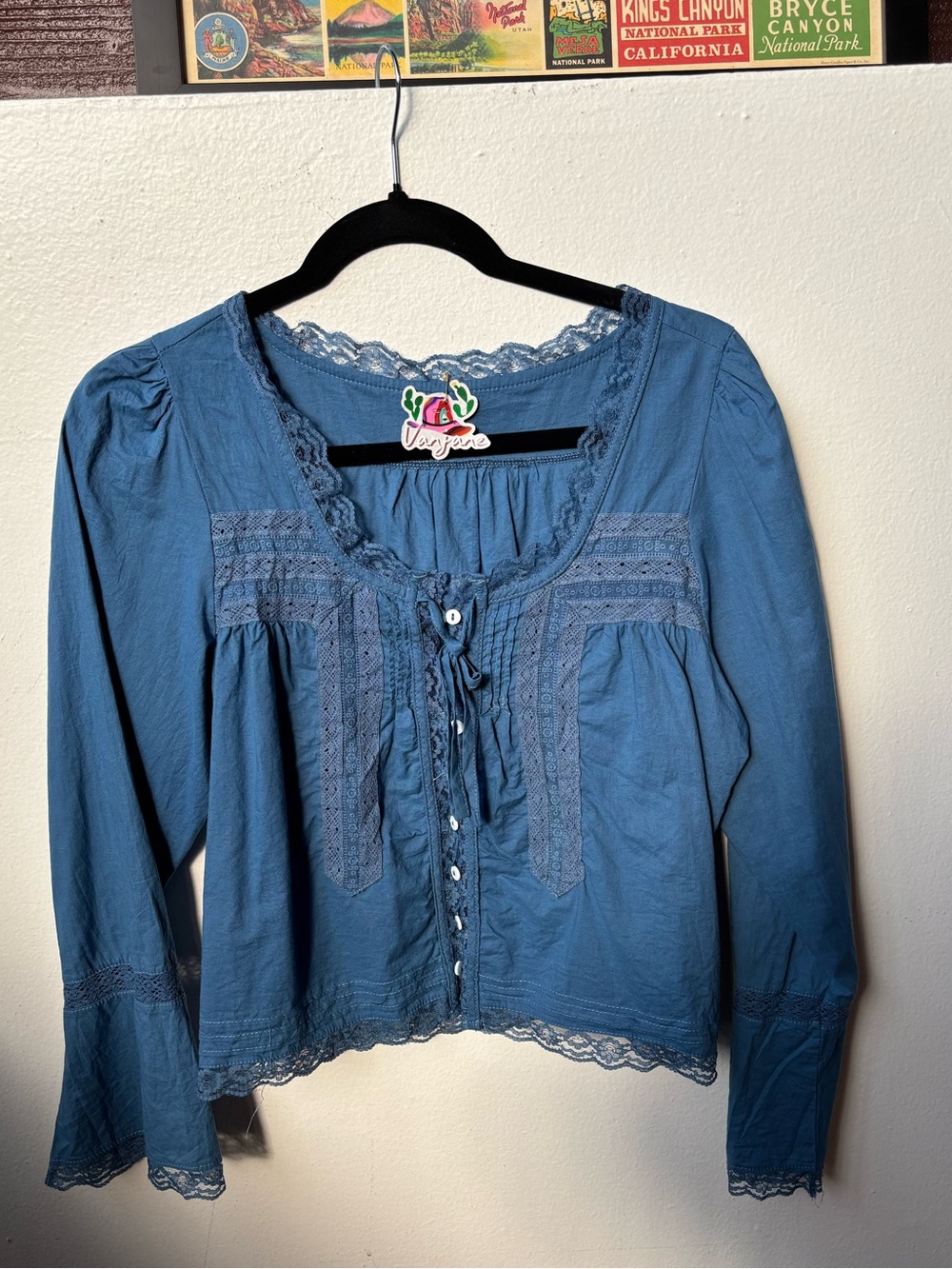 No label Blue Lace-Trim Button Front Women’s Top